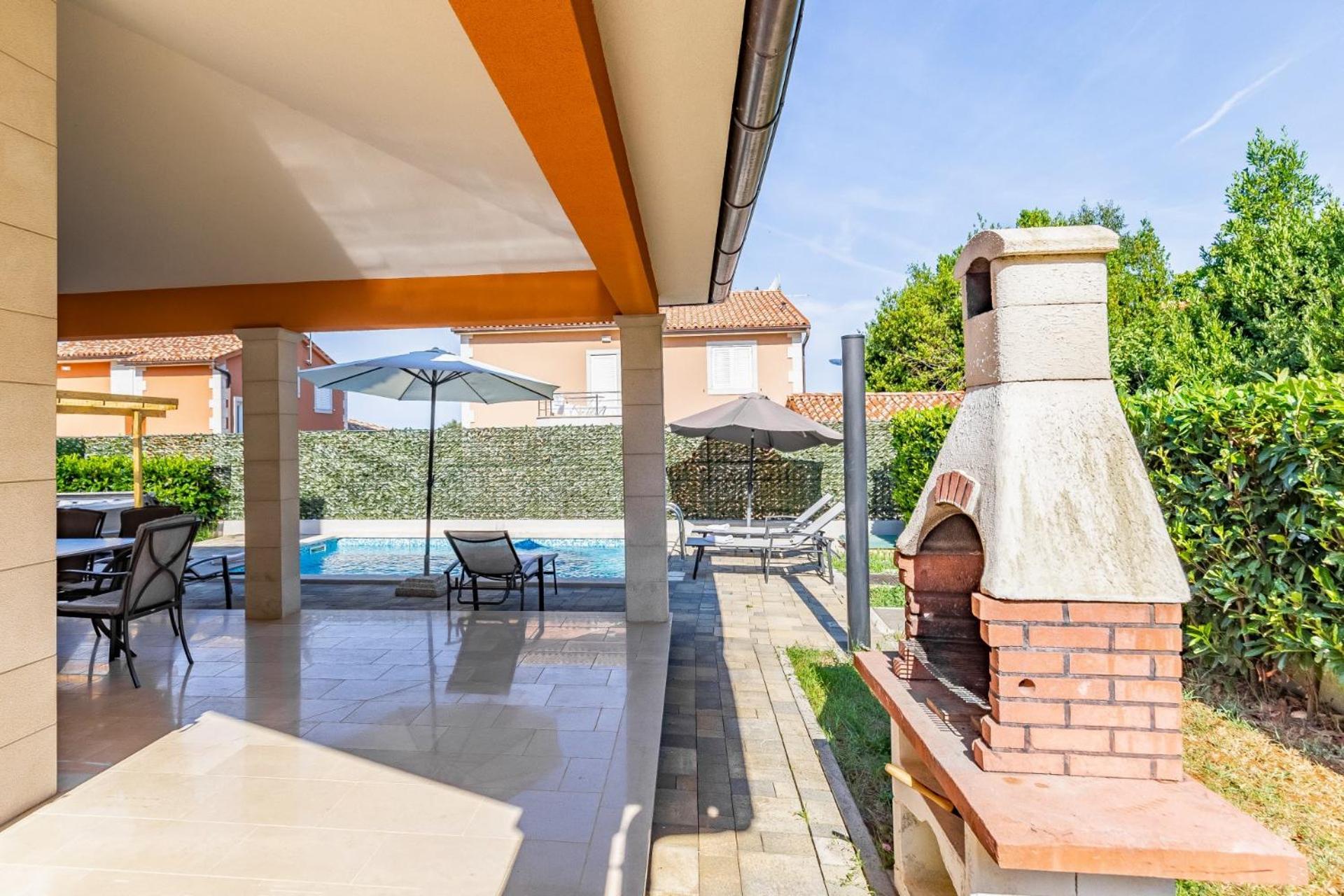 Villas Lotus With Pool And Jacuzzi Pula Luaran gambar