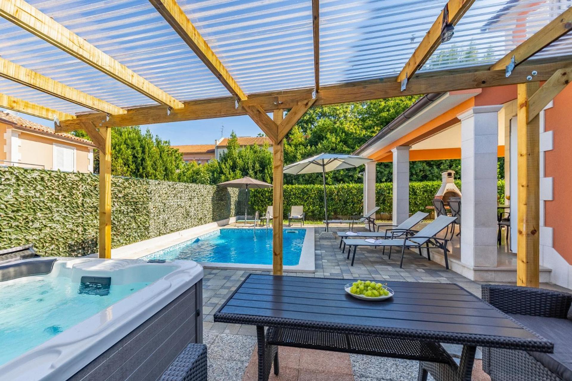 Villas Lotus With Pool And Jacuzzi Pula Luaran gambar