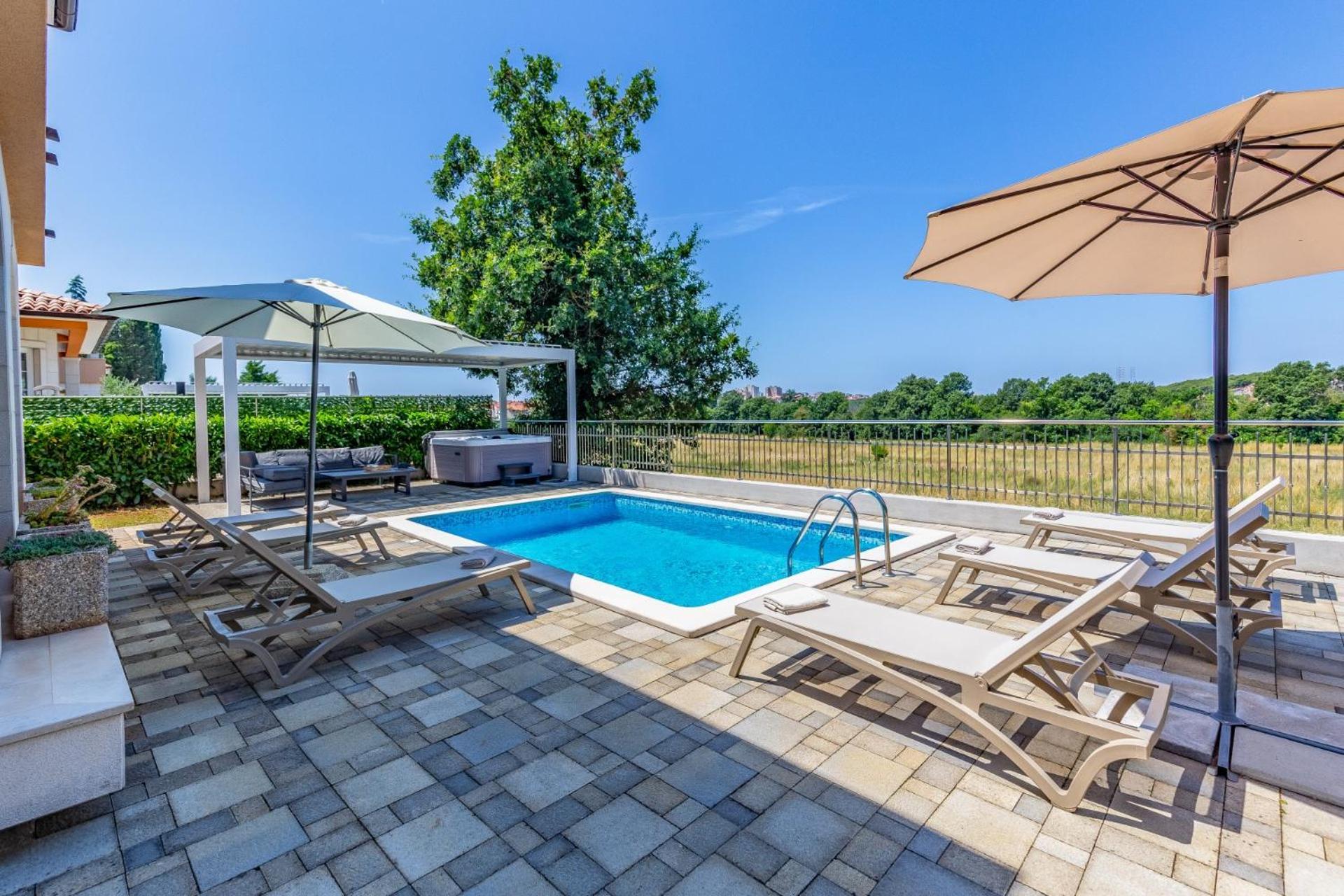 Villas Lotus With Pool And Jacuzzi Pula Luaran gambar